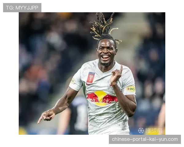 实时：红牌！霍芬海姆后卫禁区外故意手球被罚下